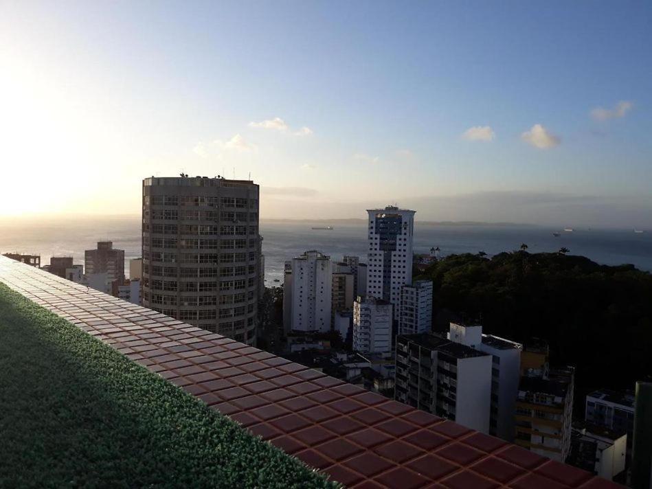 Maravilhoso Apartamento 2 Quartos Com Ofuro Porto Da Barra Salvador Summer Barra Flat Zewnętrze zdjęcie